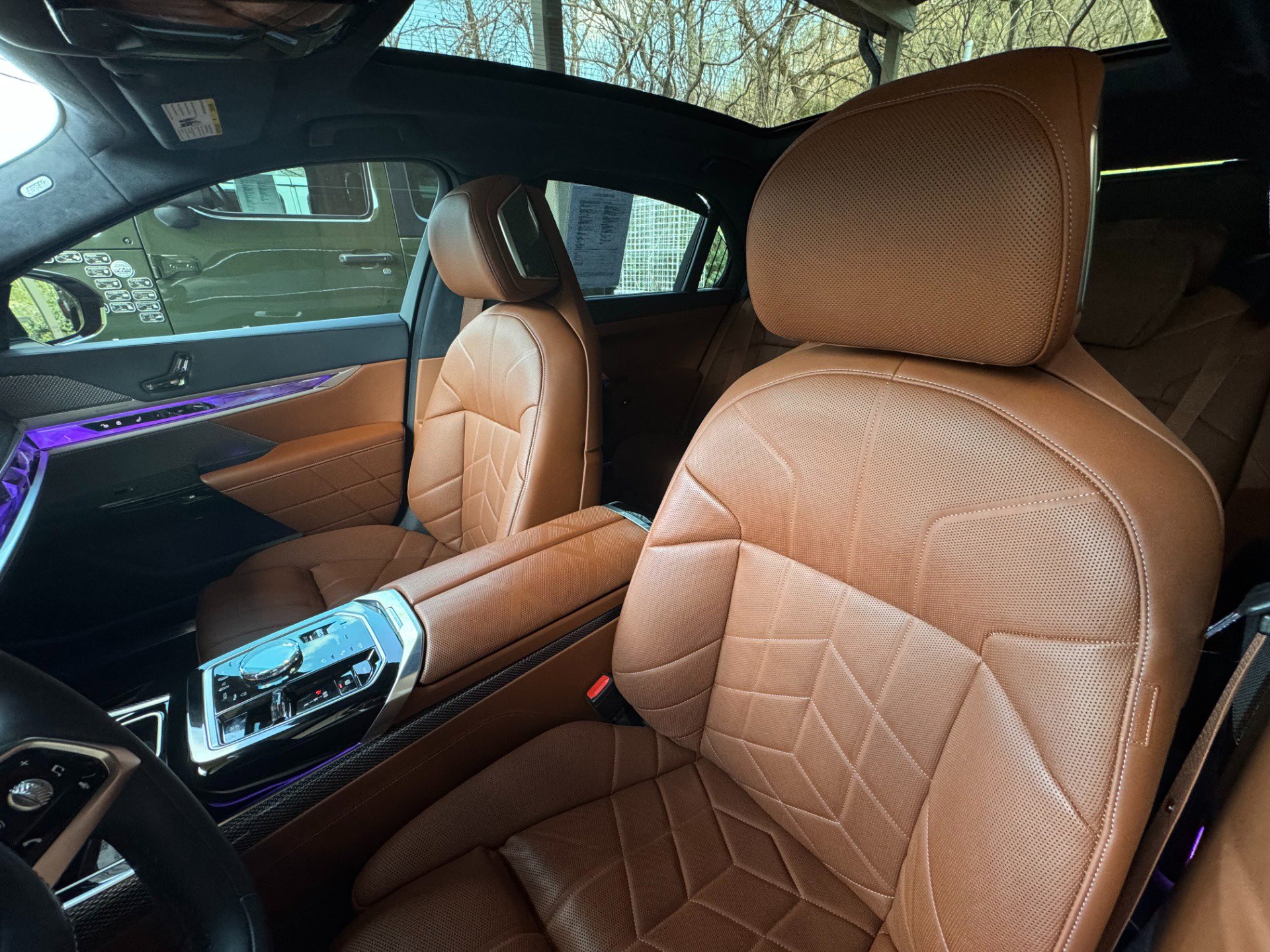 Used 2025 BMW i7 eDrive50 w/ Executive Package image 12