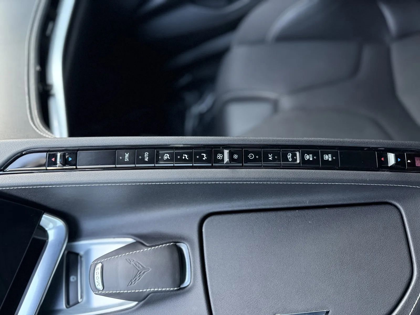 Used 2023 Chevrolet Corvette Stingray w/ Z51 Performance Package image 37