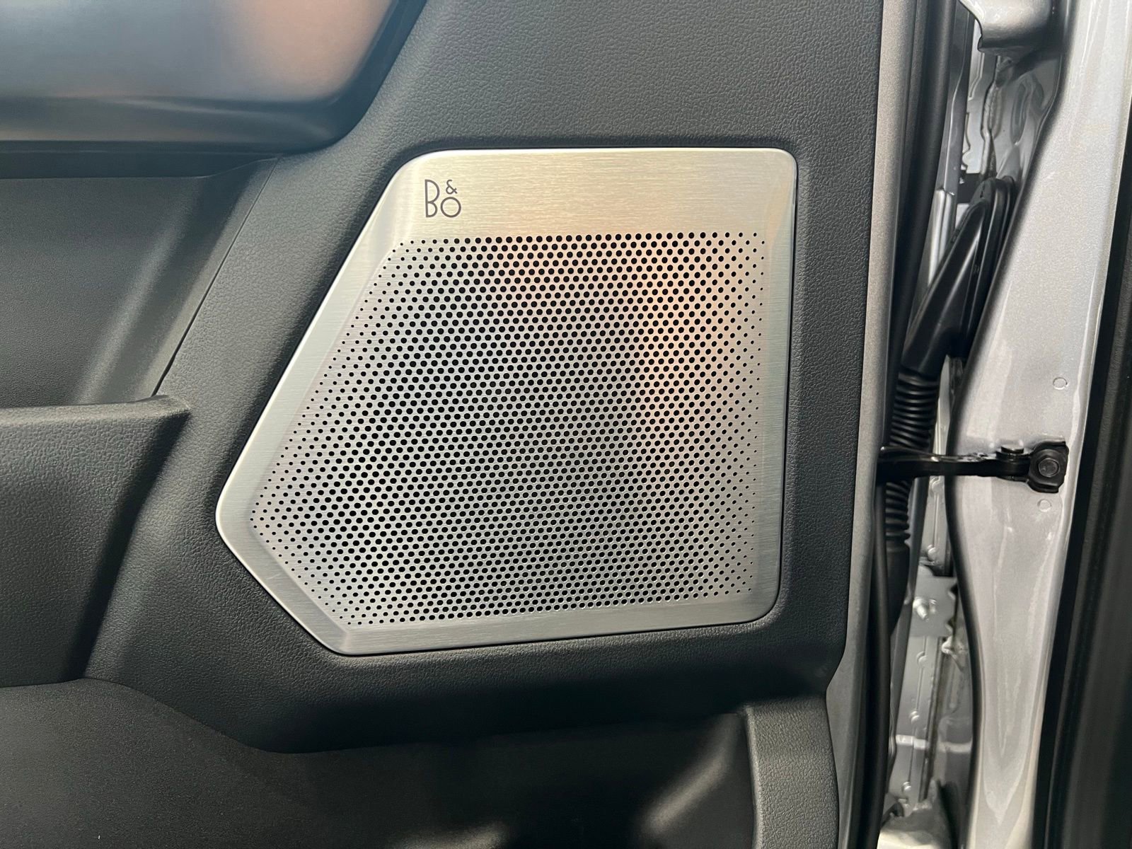 Used 2023 Ford F350 Platinum w/ FX4 Off-Road Package image 16