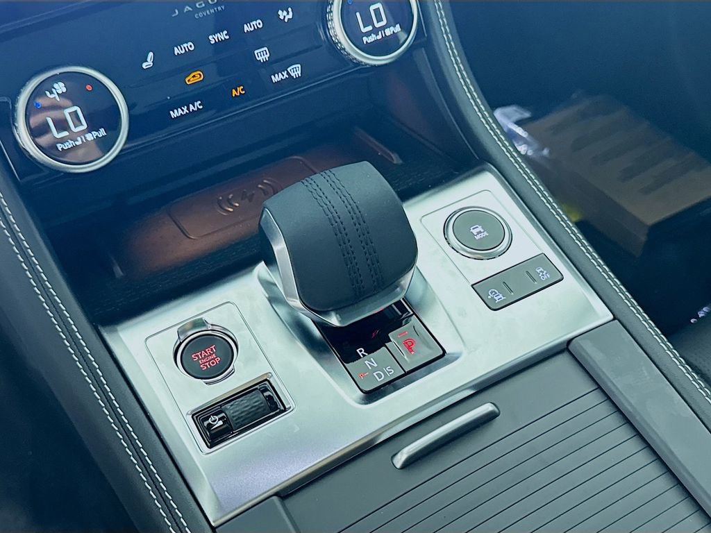 New 2026 Jaguar F-PACE R-Dynamic S image 16