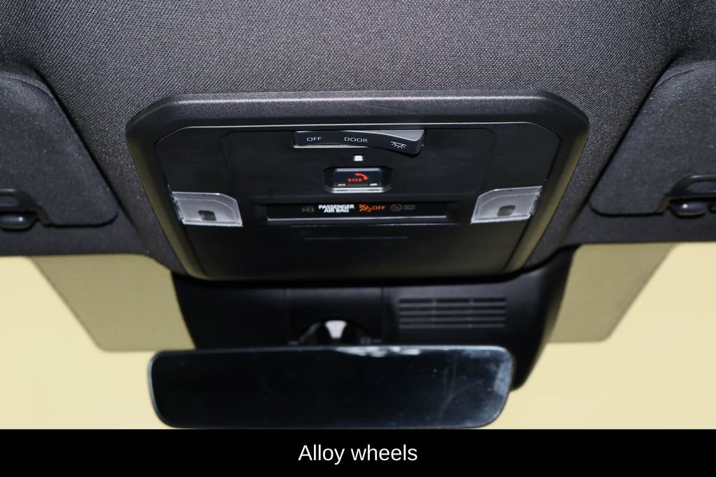 Used 2025 Toyota Tacoma Limited image 24