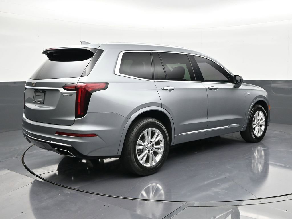 Certified 2023 Cadillac XT6 Luxury FWD image 5