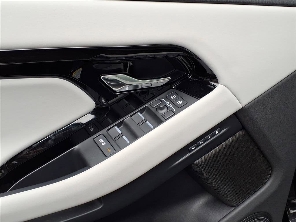 Certified 2026 Land Rover Range Rover Evoque S image 10