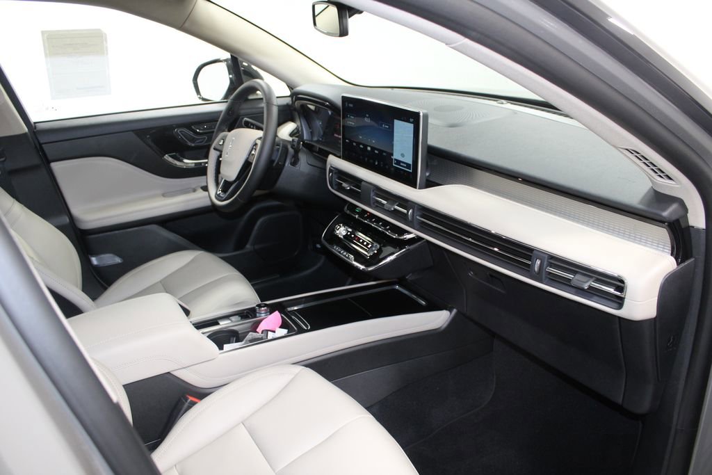 New 2026 Lincoln Corsair Premiere image 29