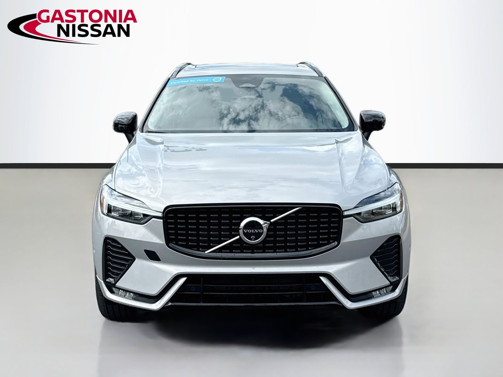 Used 2024 Volvo XC60 B5 Plus w/ Protection Package Premier AWD/4WD image 2