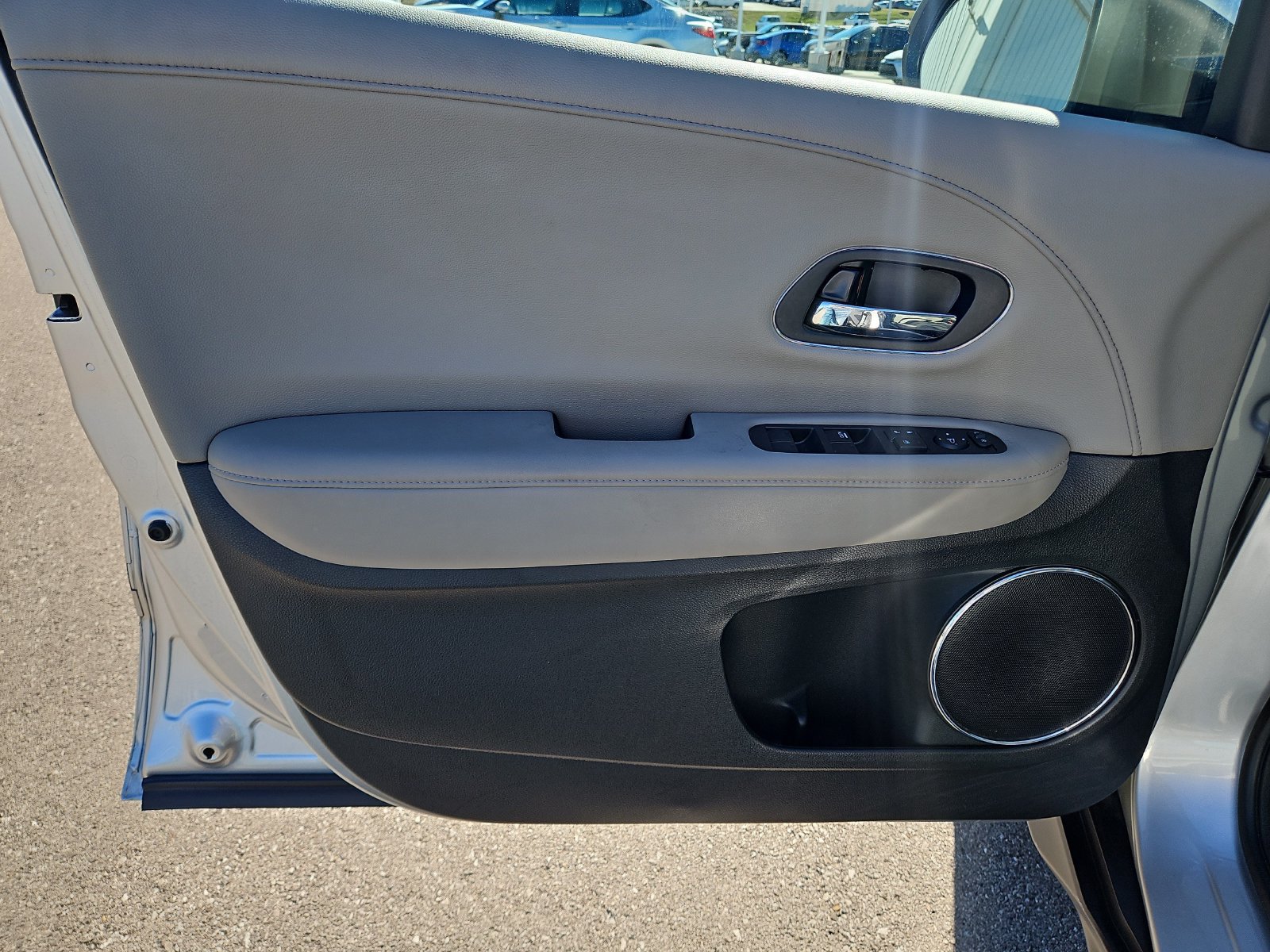 Used 2016 Honda HR-V EX-L image 18