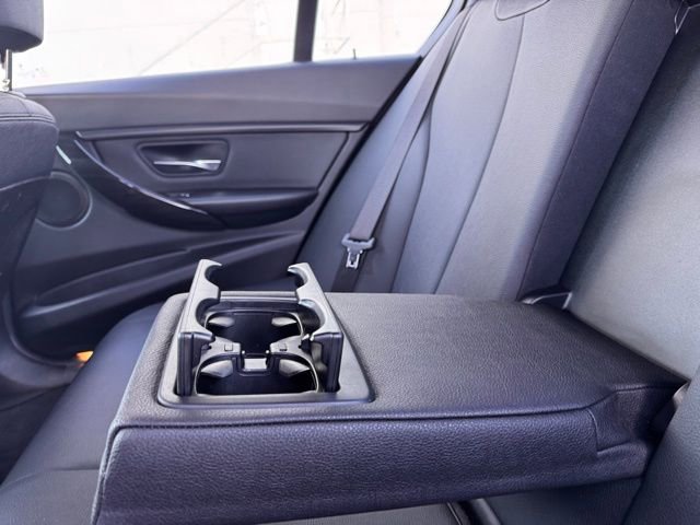 Used 2018 BMW 320i xDrive Sedan image 20