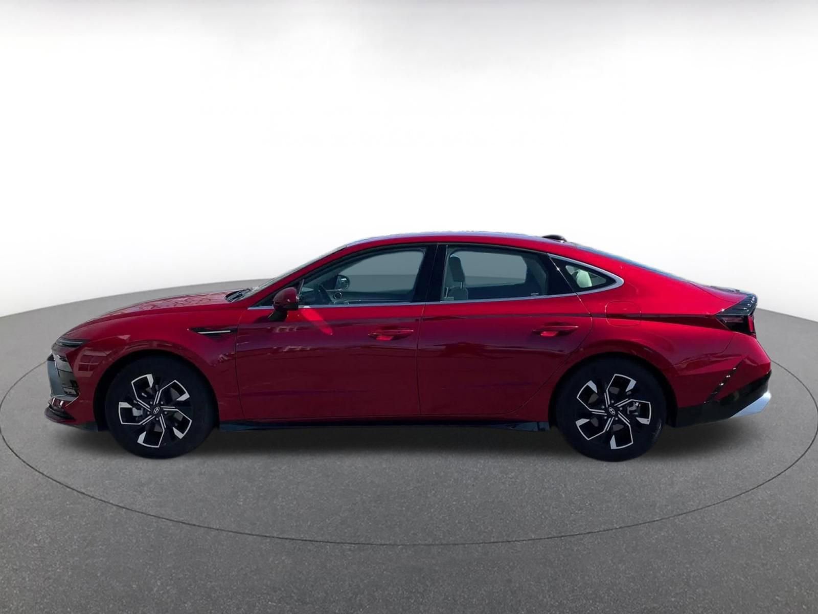 Used 2025 Hyundai Sonata SEL image 9