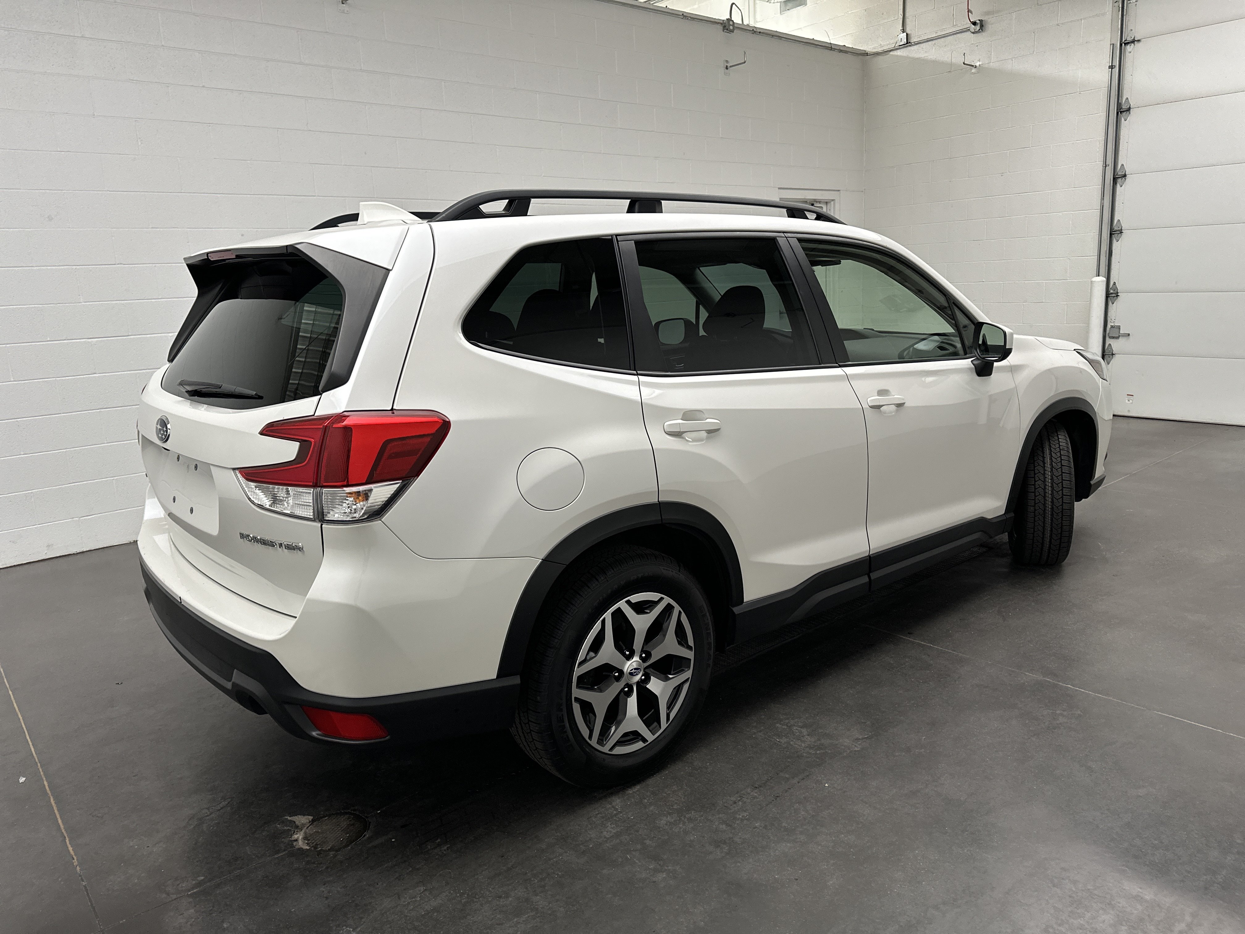 Used 2023 Subaru Forester Premium AWD/4WD image 8
