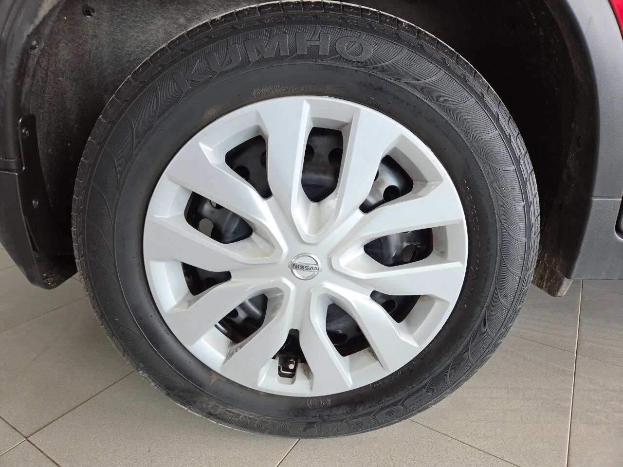 Used 2016 Nissan Rogue S image 10