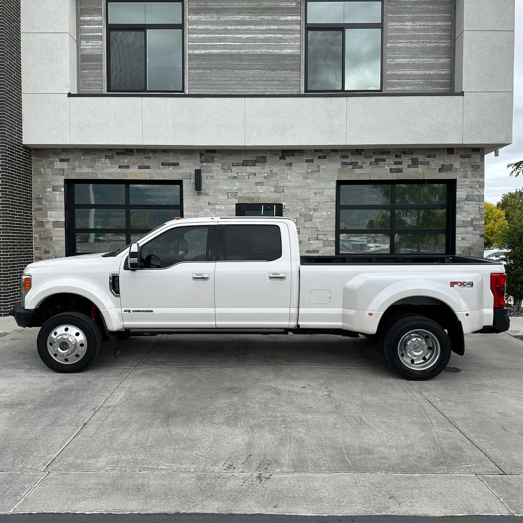 Used 2017 Ford F450 Platinum w/ Platinum Ultimate Package AWD/4WD image 6