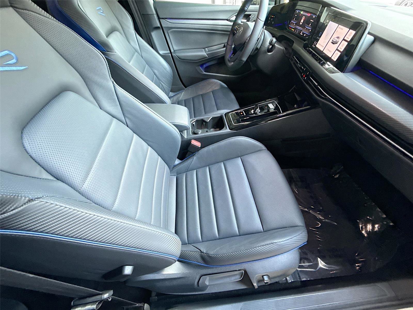 Used 2024 Volkswagen Golf R w/ MDO Package AWD/4WD image 29