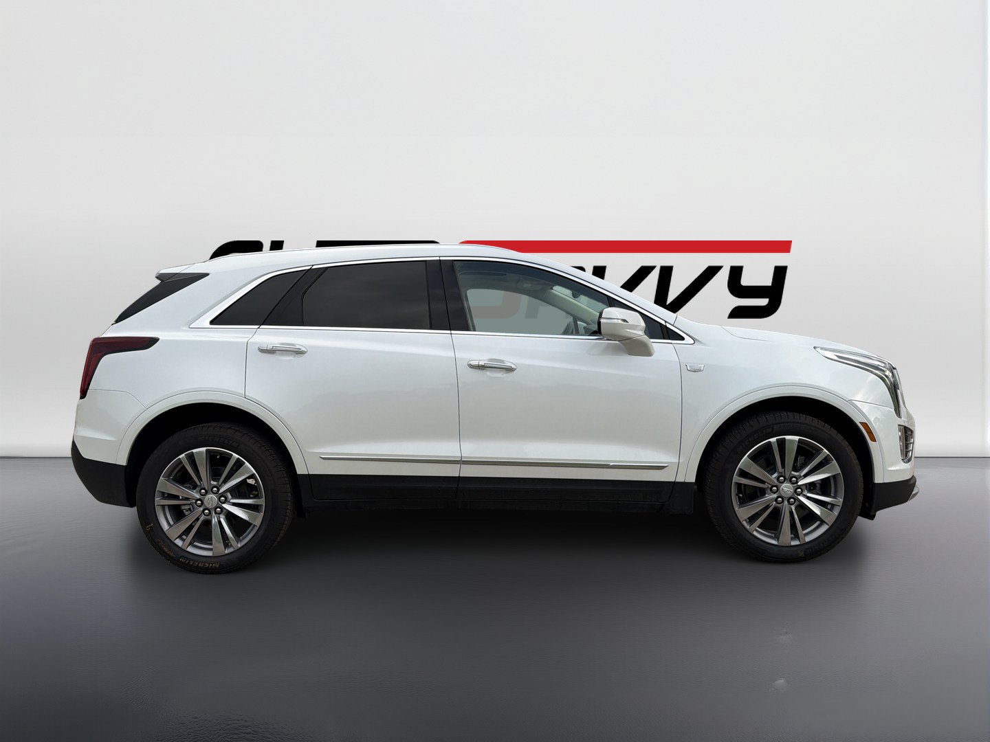 Used 2025 Cadillac XT5 Premium Luxury FWD image 4