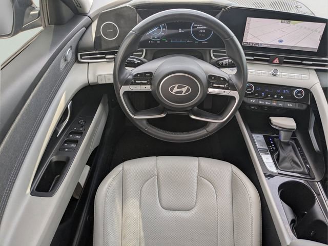 Used 2024 Hyundai Elantra Limited image 13