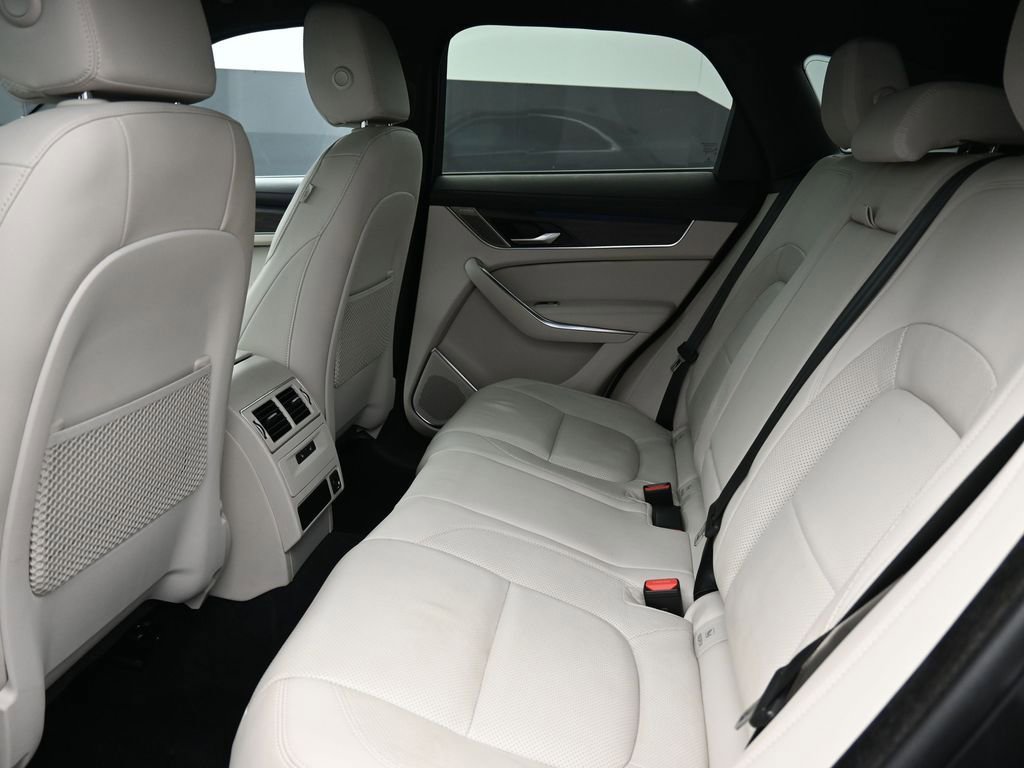 Used 2023 Jaguar F-PACE S image 21