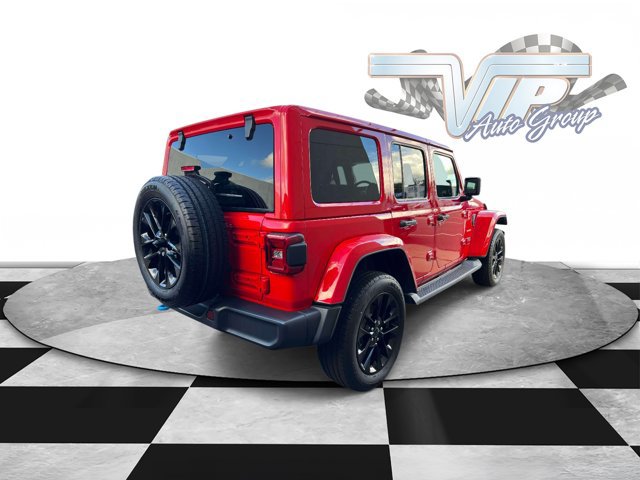 Used 2024 Jeep Wrangler Unlimited Sahara w/ Technology Group AWD/4WD image 6