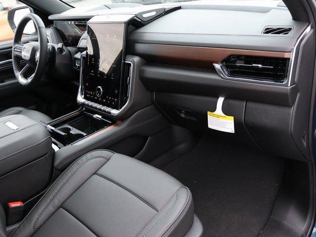 New 2026 GMC Yukon Denali w/ Sun & Power Step Package image 9