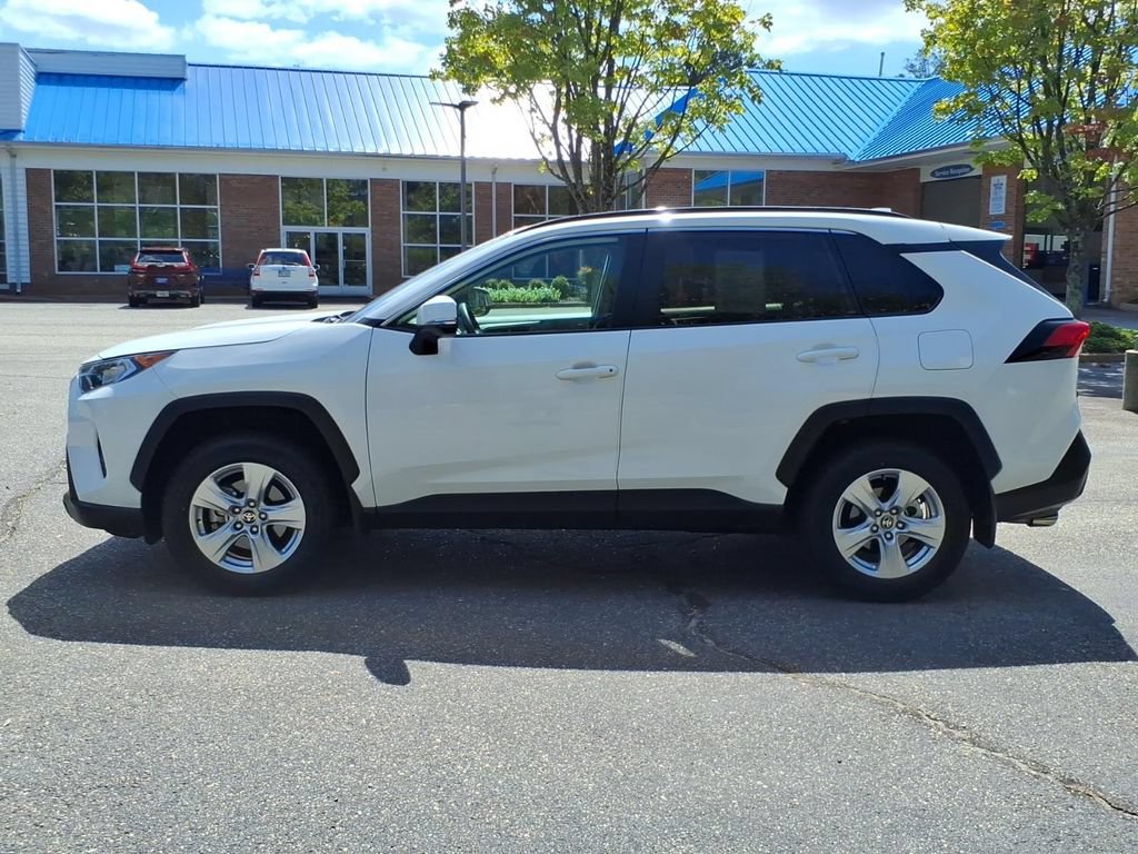 Used 2021 Toyota RAV4 XLE w/ Convenience Package AWD/4WD image 6
