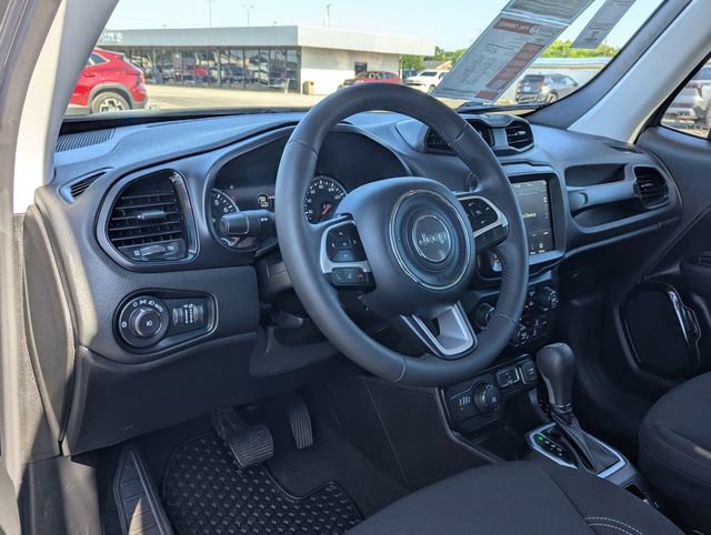Used 2023 Jeep Renegade Altitude AWD/4WD image 4