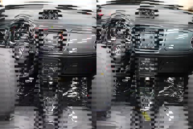 Used 2013 Volkswagen Beetle 2.0T image 2