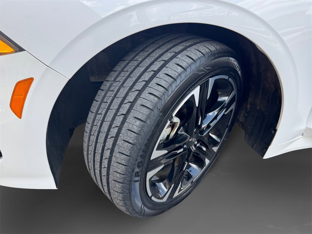 Used 2022 Kia K5 GT-Line image 10