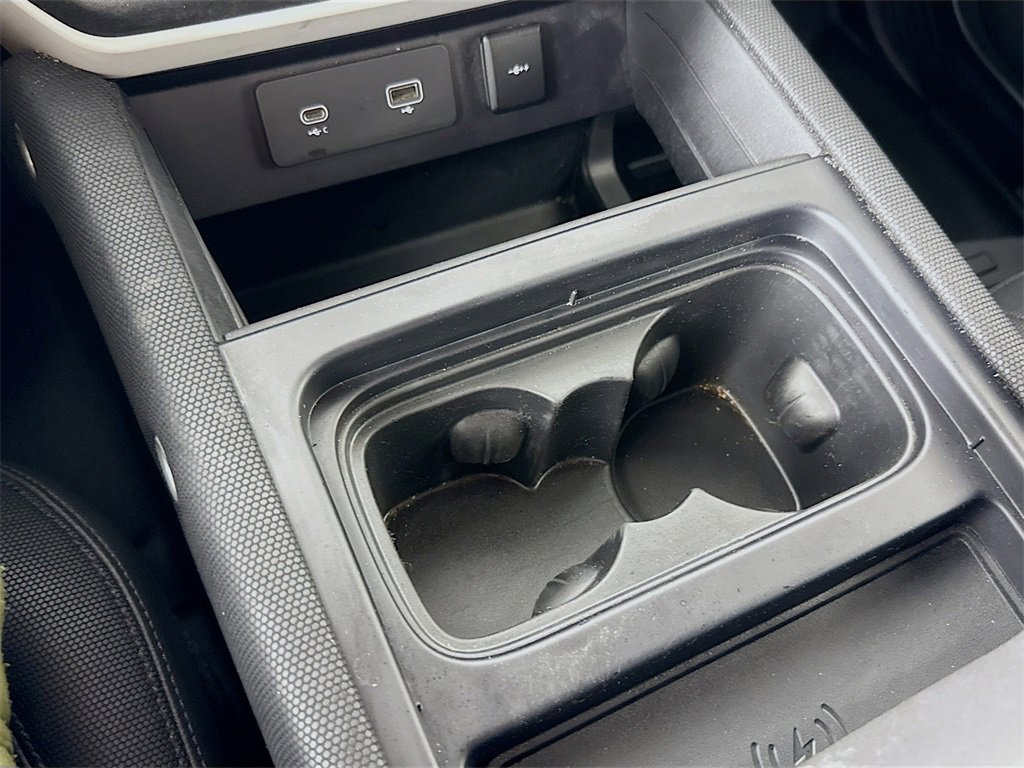 Used 2022 Land Rover Defender 90 X-Dynamic S image 18