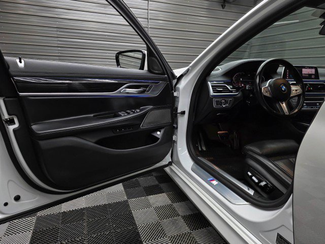 Used 2021 BMW 750i xDrive w/ M Sport Package AWD/4WD image 36