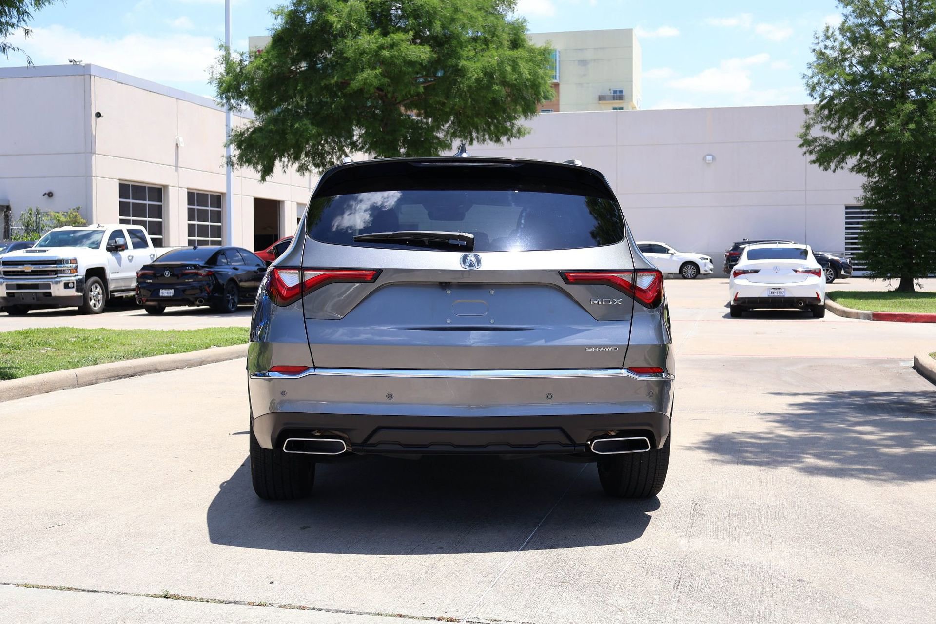 Used 2023 Acura MDX SH-AWD w/ Advance Package image 5