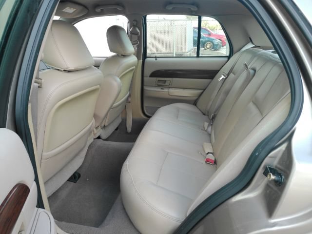 Used 2003 Mercury Grand Marquis GS RWD image 16