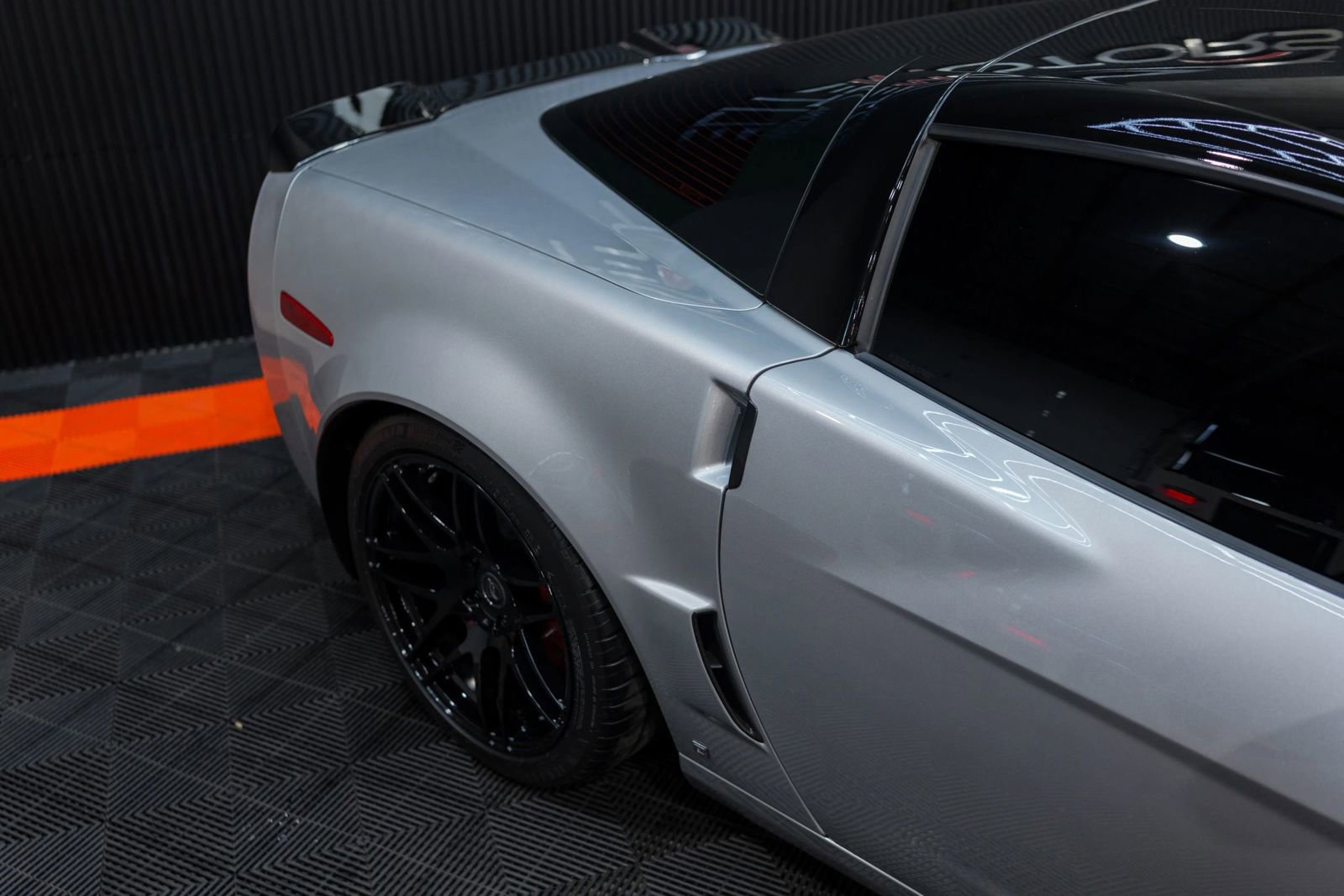 Used 2009 Chevrolet Corvette Z06 w/ Preferred Equipment Group image 7