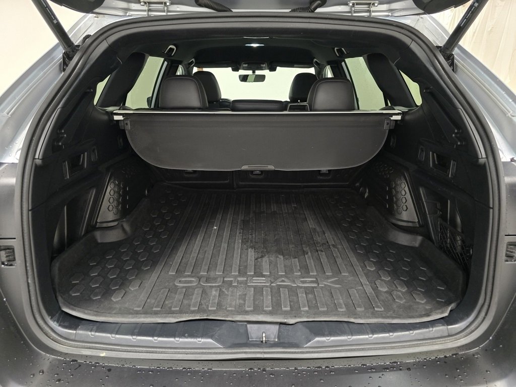 Used 2022 Subaru Outback Wilderness w/ Wilderness Package image 18