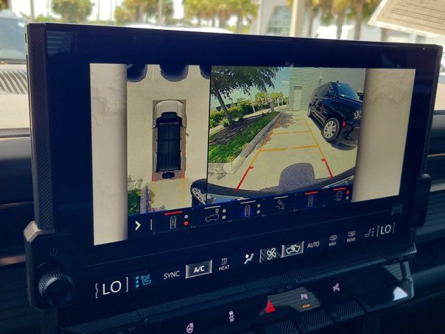 Used 2025 GMC Hummer EV 3X AWD/4WD image 31