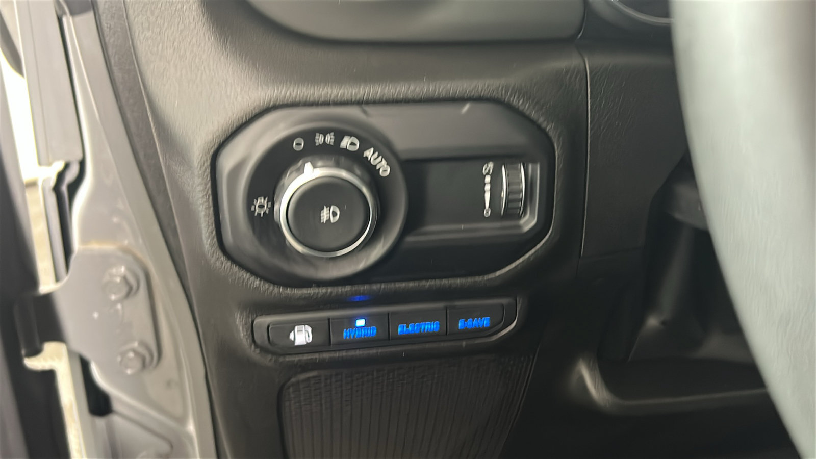 Used 2023 Jeep Wrangler Unlimited w/ Convenience Group AWD/4WD image 23
