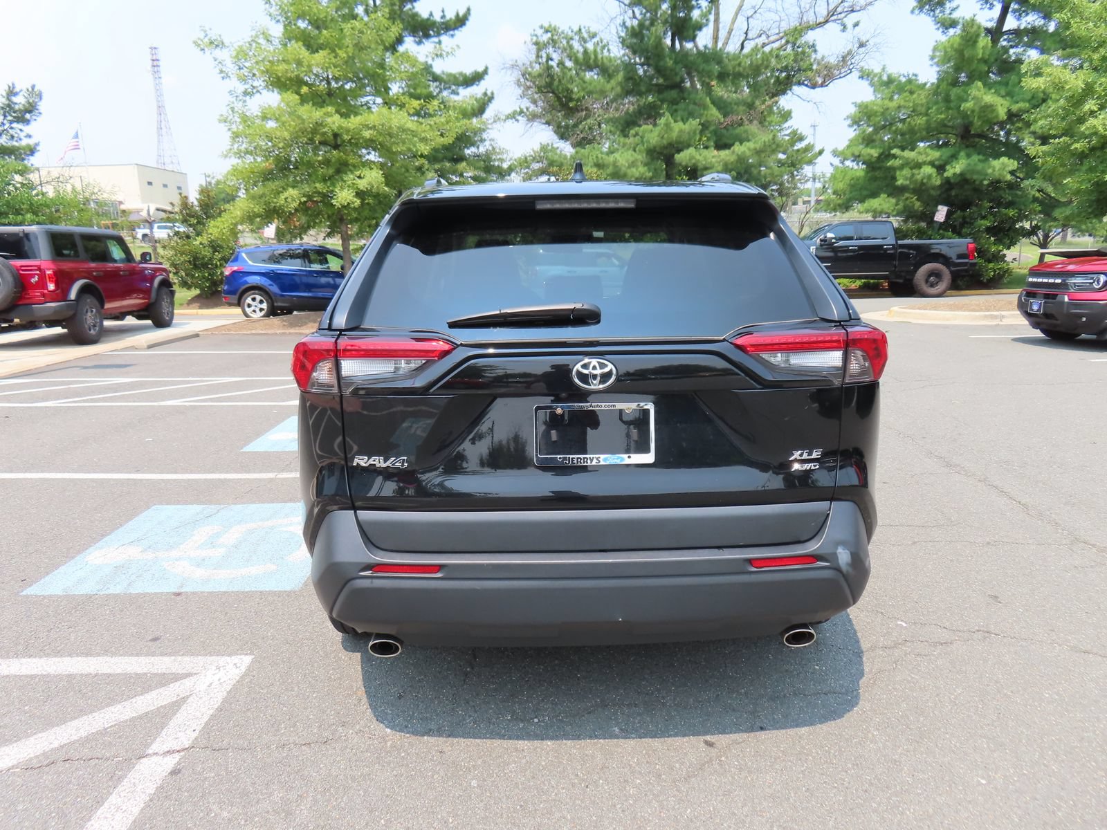 Used 2024 Toyota RAV4 XLE w/ Weather Package AWD/4WD image 6