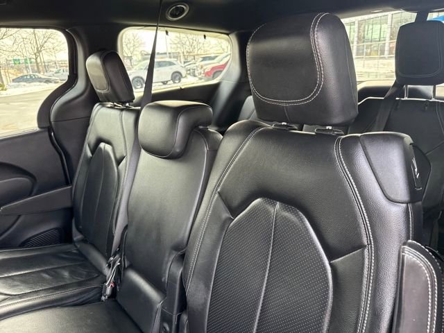 Used 2018 Chrysler Pacifica Touring-L w/ Premium Audio Group image 17
