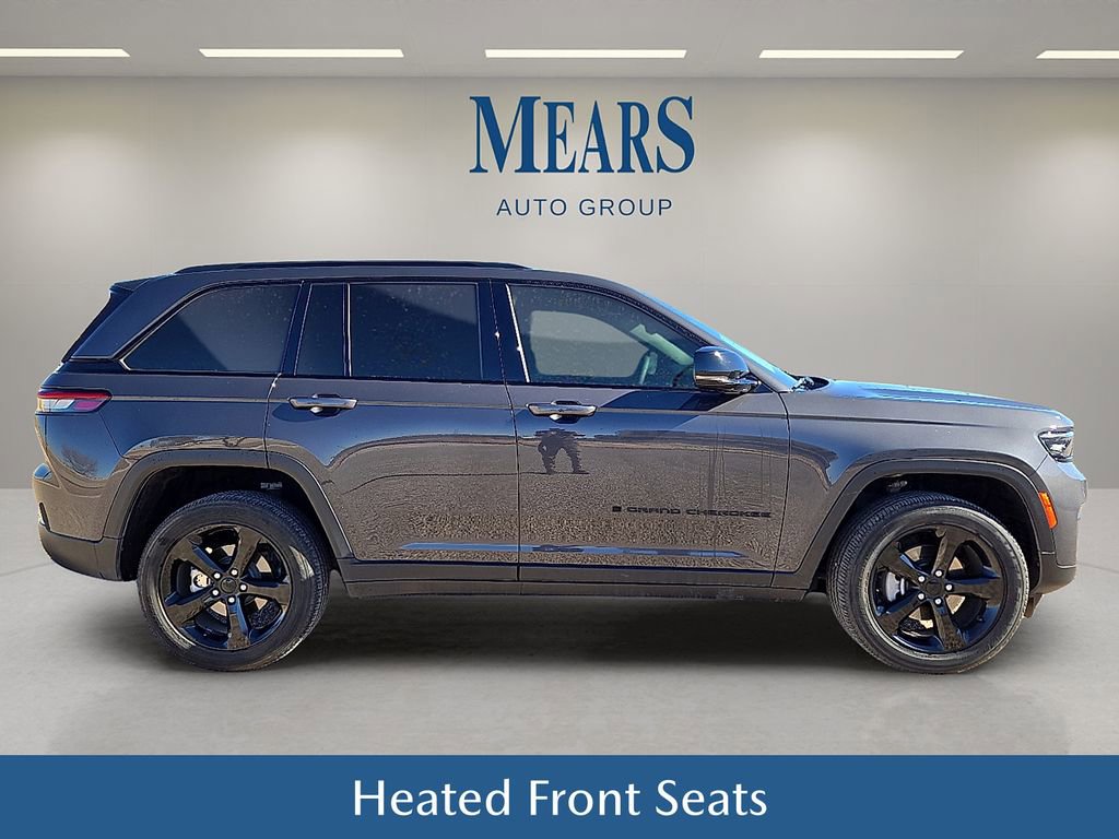 Used 2023 Jeep Grand Cherokee Altitude image 7
