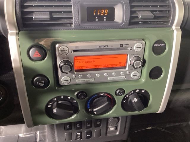 Used 2013 Toyota FJ Cruiser 4WD image 18