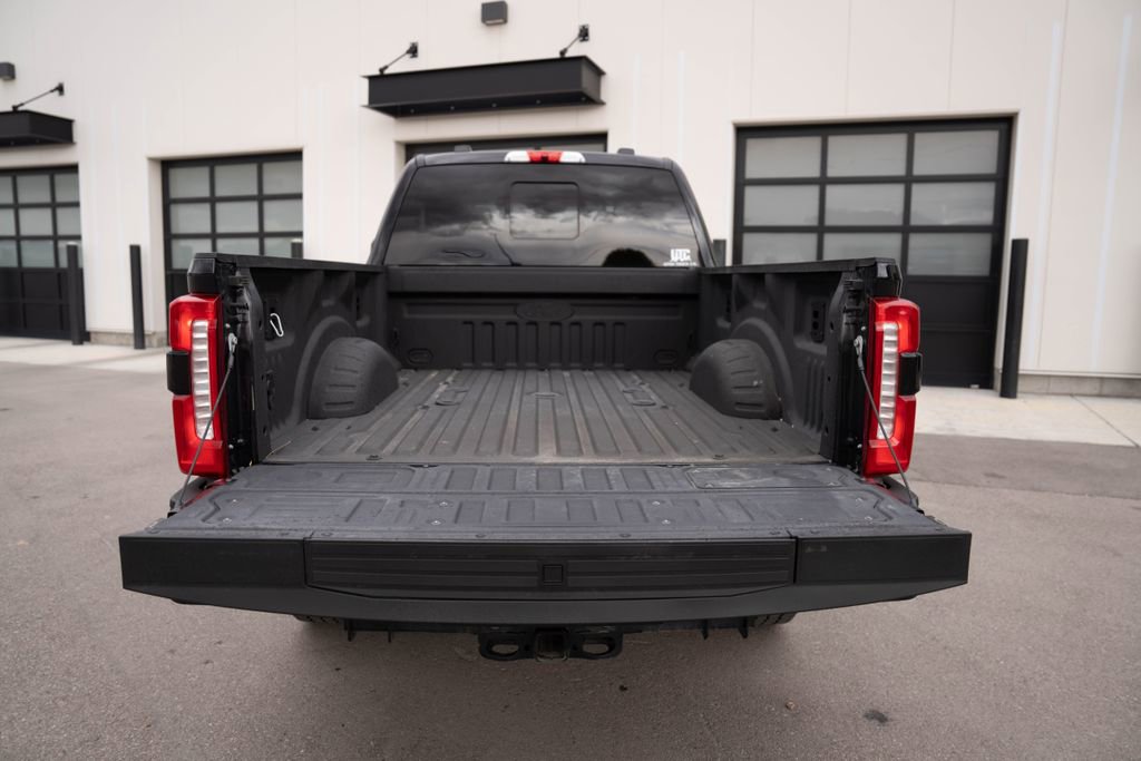 Used 2025 Ford F350 Lariat w/ Lariat Ultimate Package AWD/4WD image 10