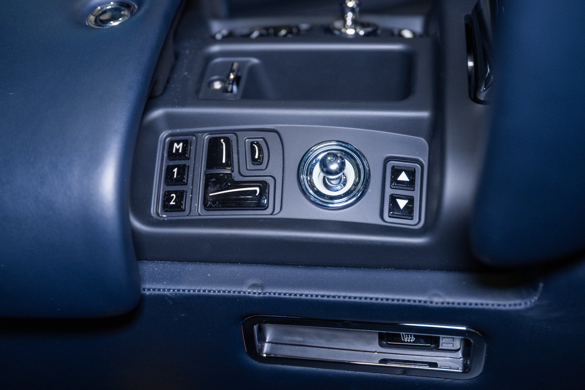 Used 2011 Rolls-Royce Phantom Sedan RWD image 75