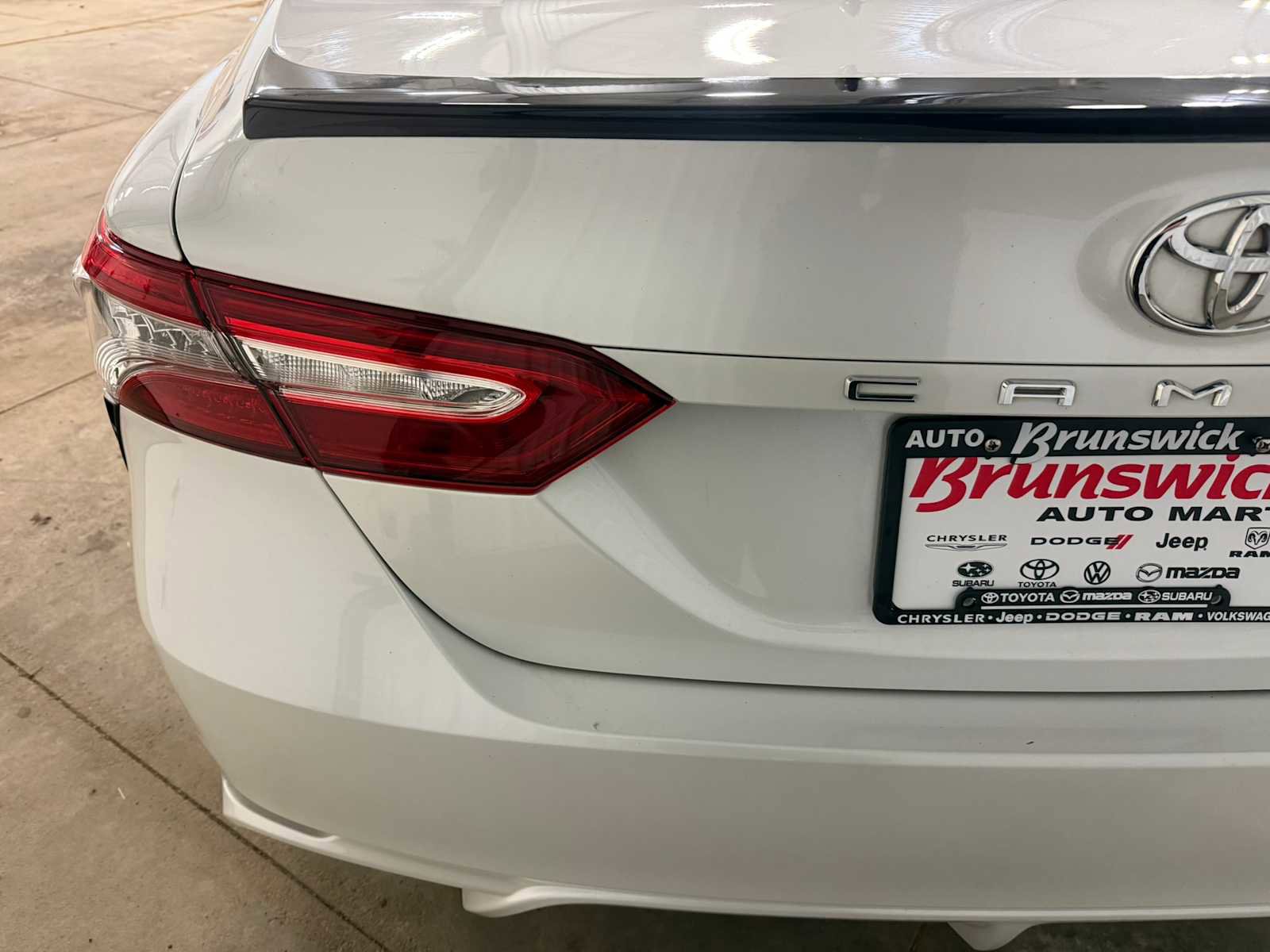 Used 2019 Toyota Camry XSE w/ Navigation Package image 17