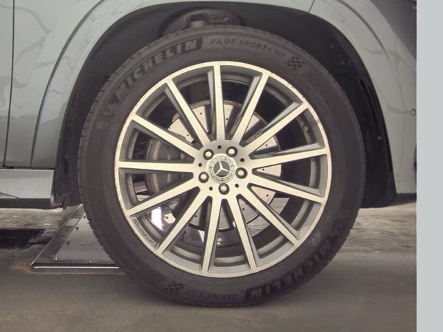 Used 2025 Mercedes-Benz GLS 450 4MATIC image 20