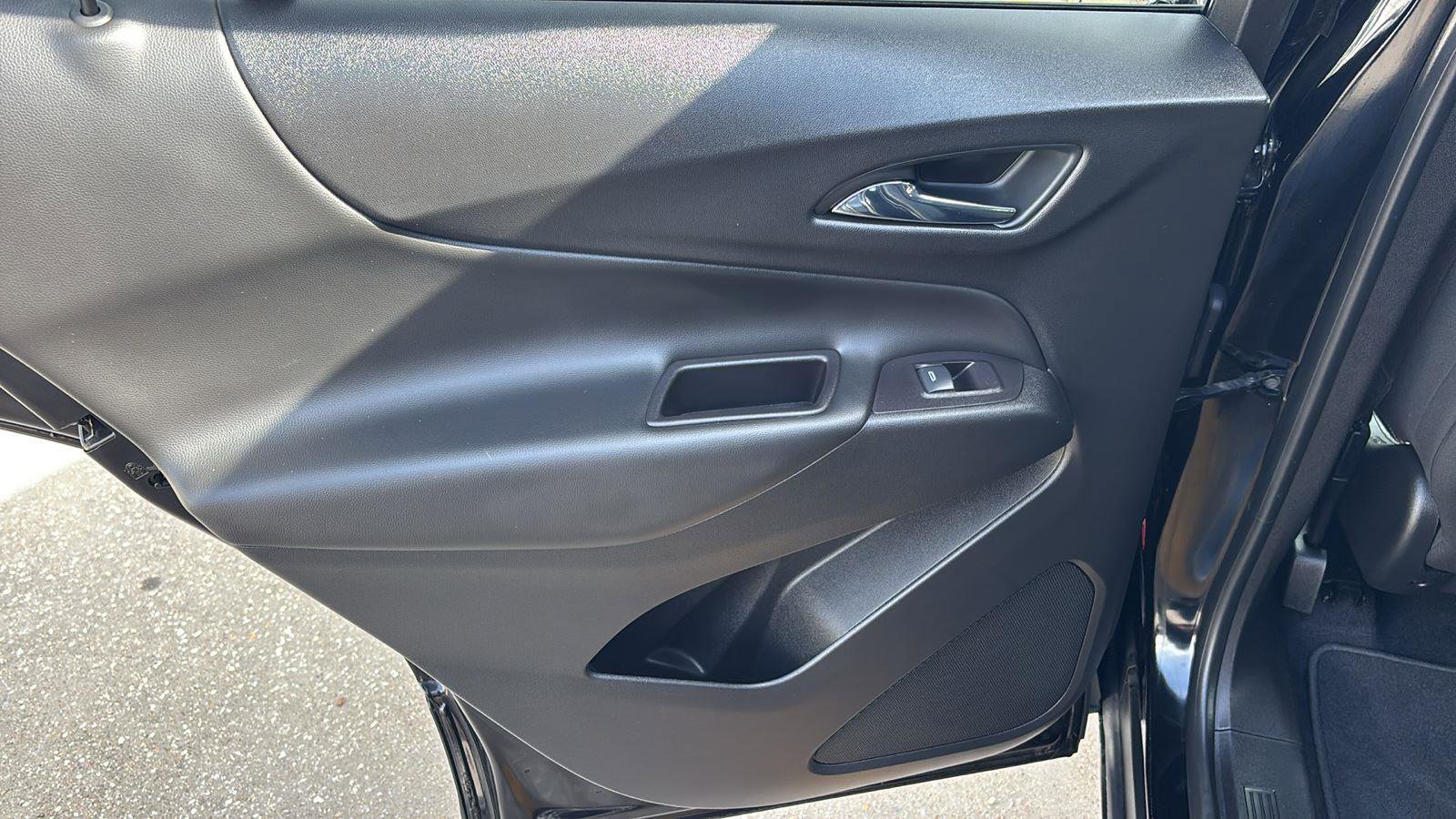 Used 2020 Chevrolet Equinox LT image 12