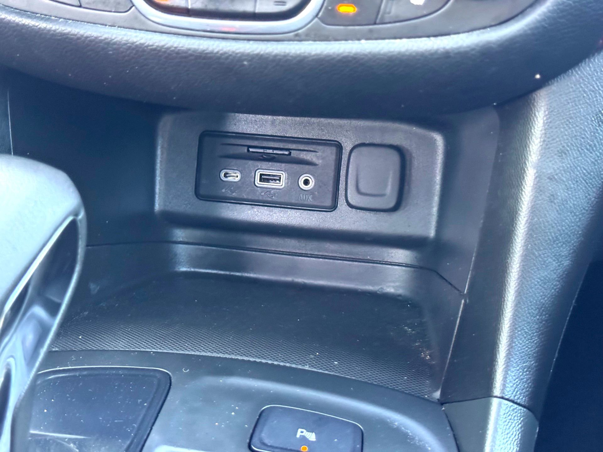 Used 2022 Chevrolet Equinox RS w/ RS Leather Package image 26