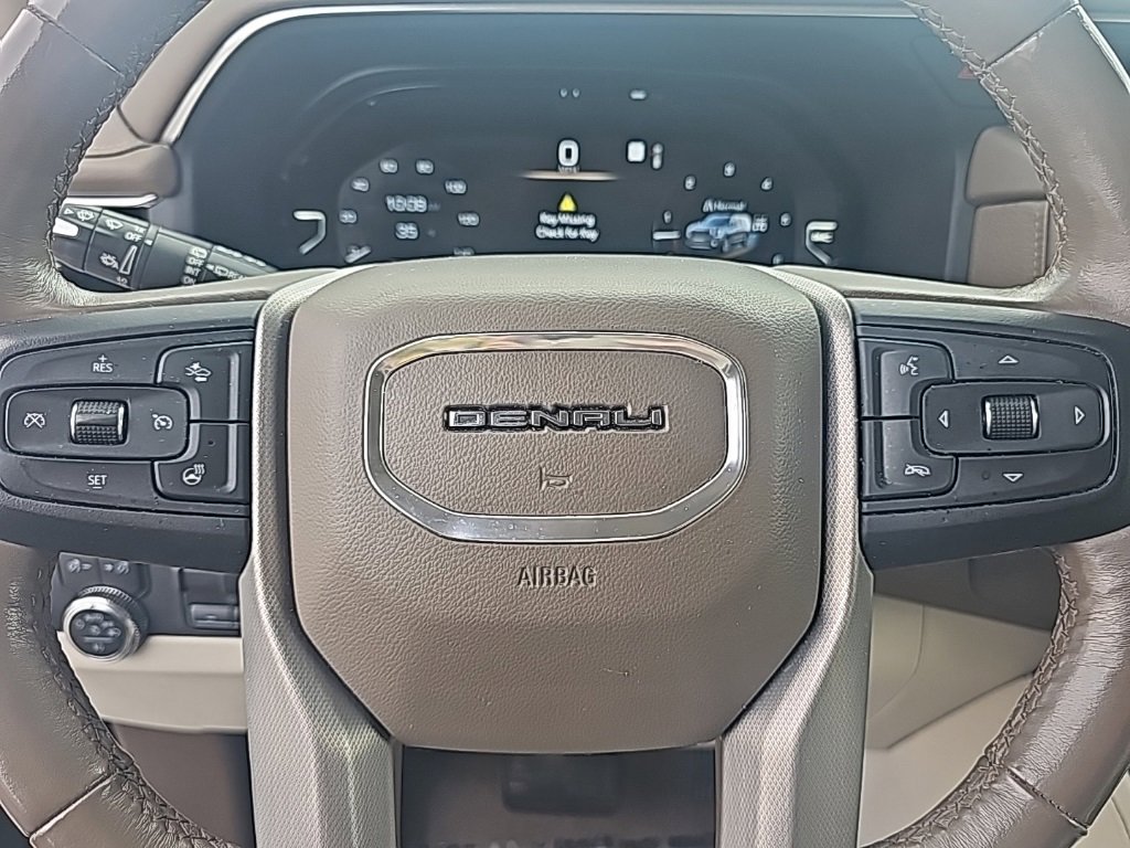 Used 2022 GMC Yukon XL Denali w/ Denali Ultimate Package image 21