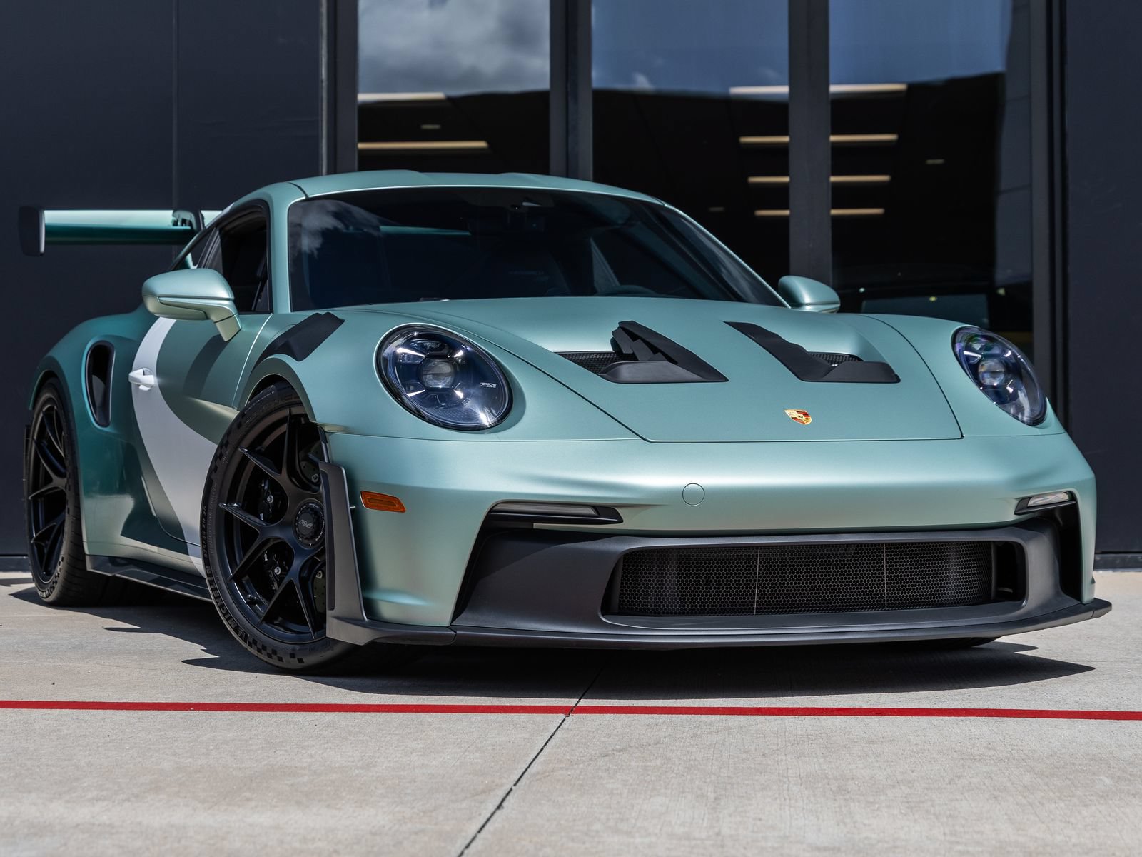 Certified 2024 Porsche 911 GT3 RS RWD image 6