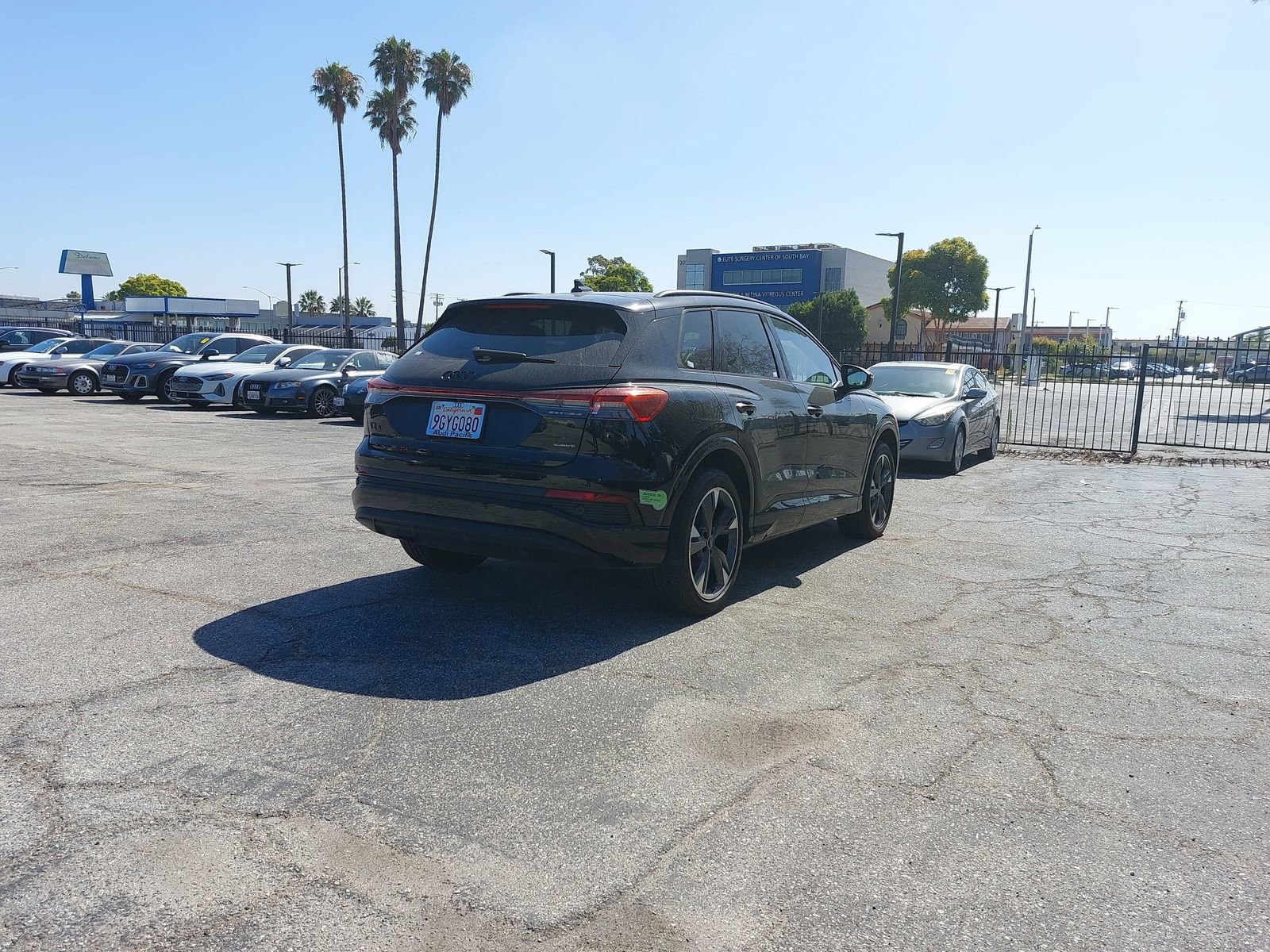 Used 2023 Audi Q4 e-tron Premium w/ Convenience Package AWD/4WD image 3