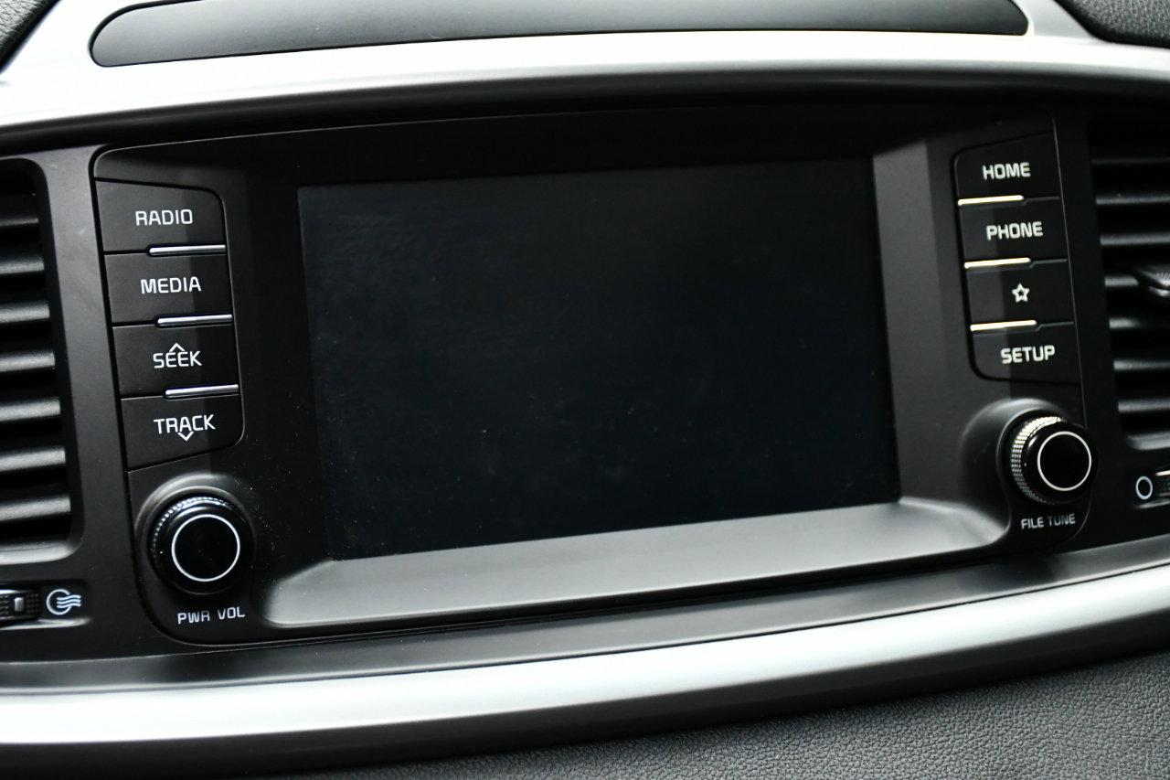 Used 2019 Kia Sorento LX image 24