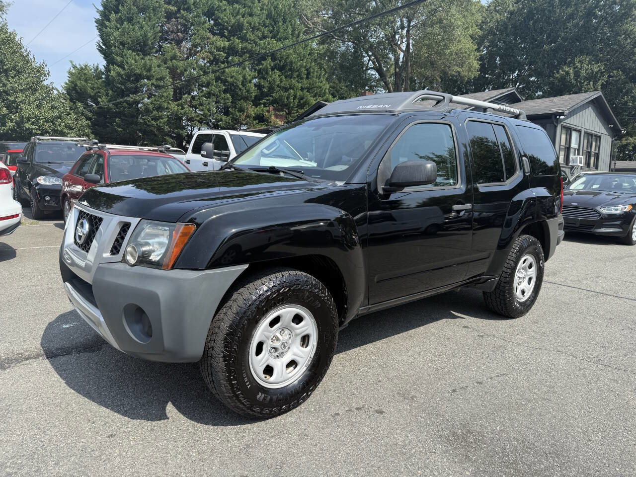 Used 2014 Nissan Xterra X image 2