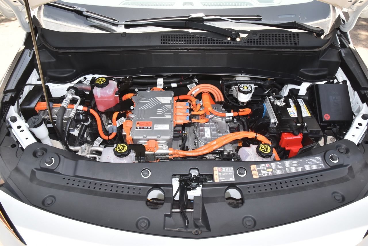 Used 2023 Chevrolet Bolt EUV Premier w/ Sun & Sound Package FWD image 38