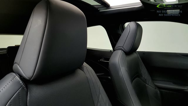 Used 2025 Lexus UX 300h FWD image 36